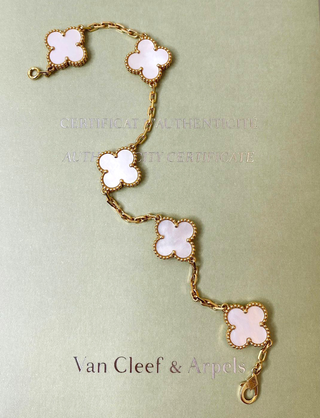 Vintage Alhambra bracelet, 5 motifs 18K yellow gold, Mother-of